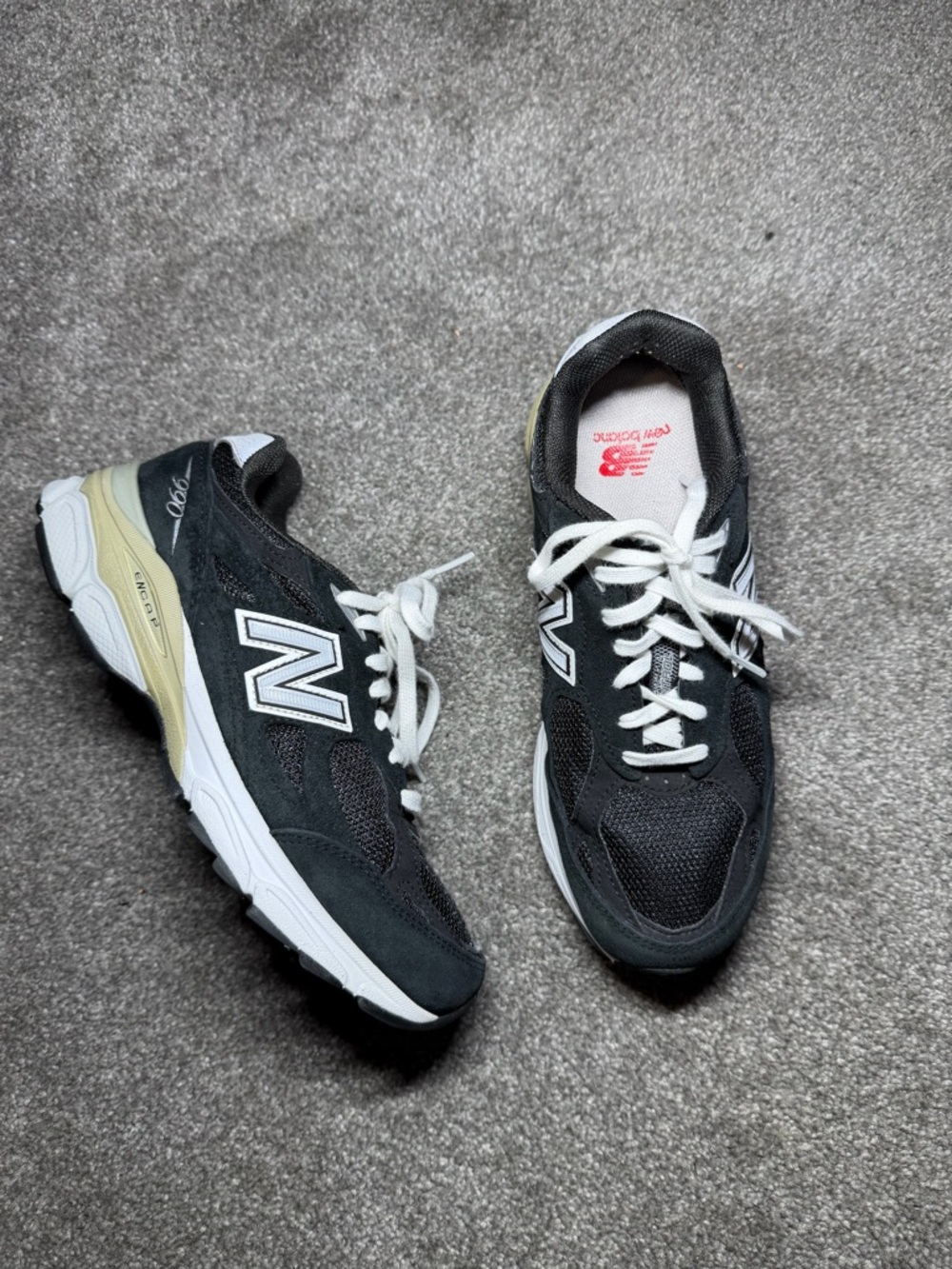 Size 6.5 B womens New Balance  black suede 990v3